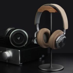 Earphone holder metal earphone